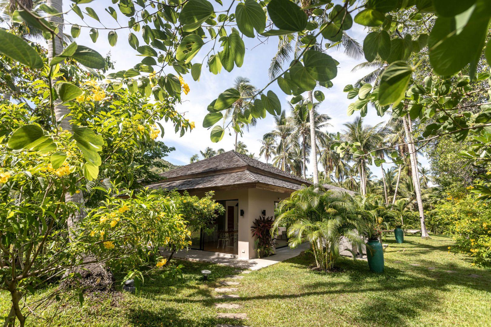CocoCool Villas for rent in Koh Phangan with swimmingpool. Perfect for hollidays and private events.