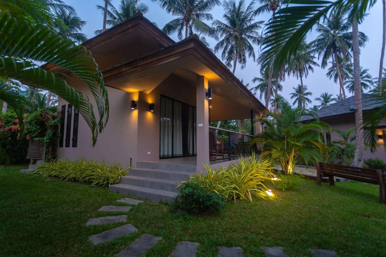 CocoCool Villas for rent in Koh Phangan with swimmingpool. Perfect for hollidays and private events.